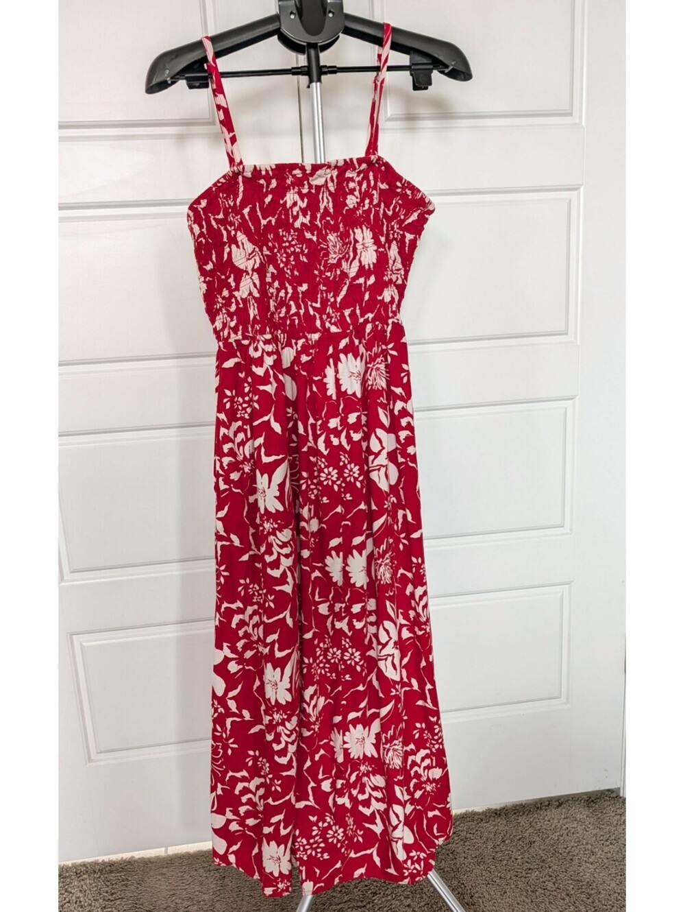 Romantic Summer Red Floral Smocked Maxi Dress Old Navy XL